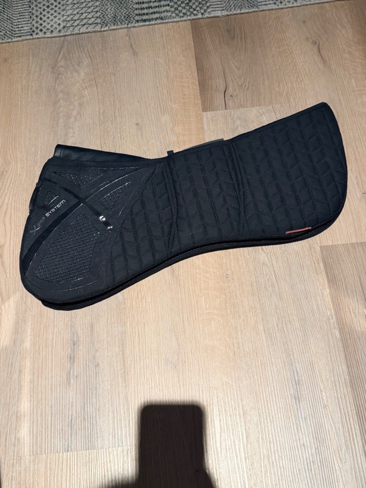 Lemieux Pro-Sorb Plain Three Pocket Half Pad Black L includes 6 Shims