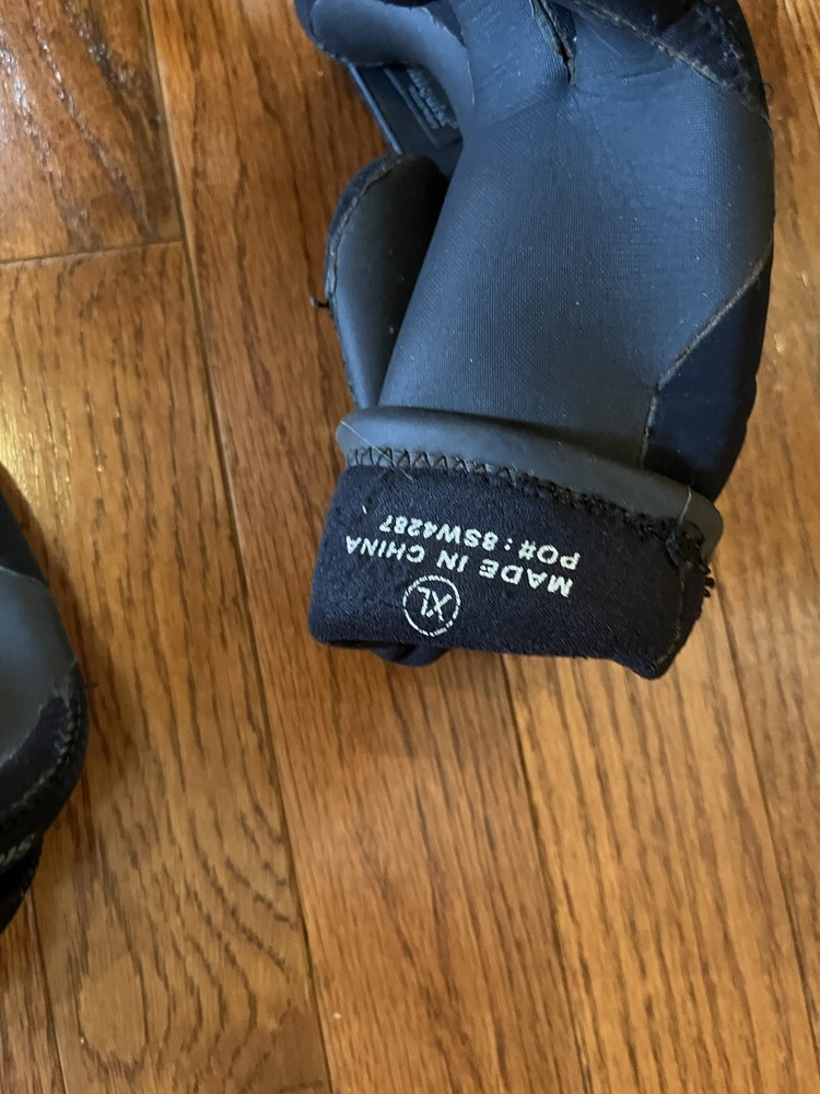 Stohlquist MAW paddling gloves