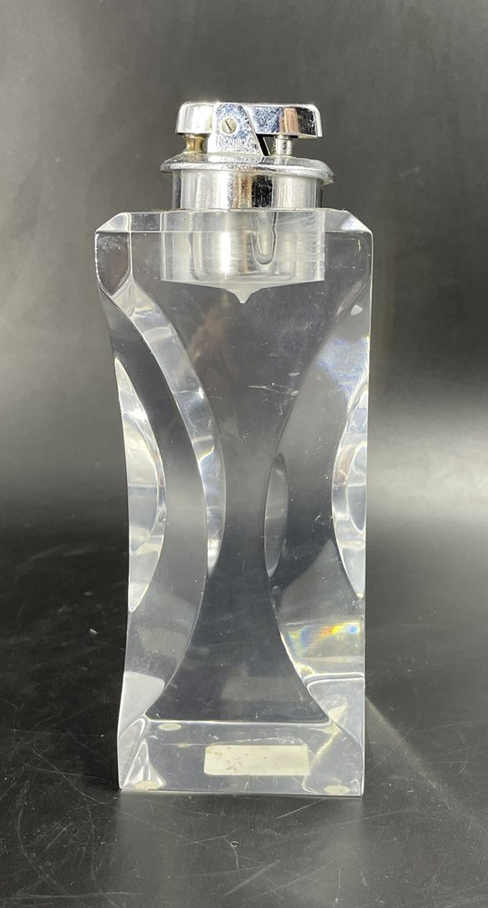 Vrg Ronson Lucite Table Lighter 7"