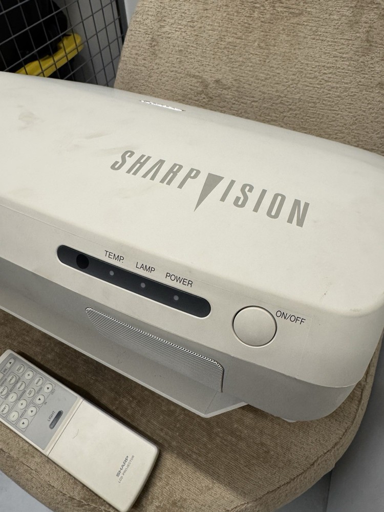 Vintage Sharp XV-H35U LCD Projector