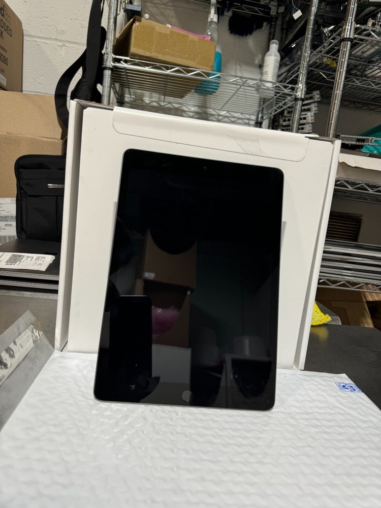 Apple iPad 9th Generation A2602 10.2" Space Gray 64GB WiFi