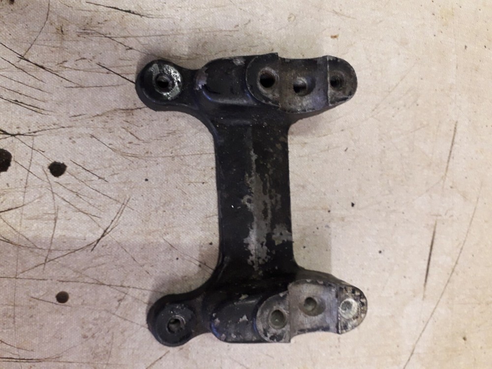 HONDA CB250 SUPERDREAM HANDLEBAR BRACKET