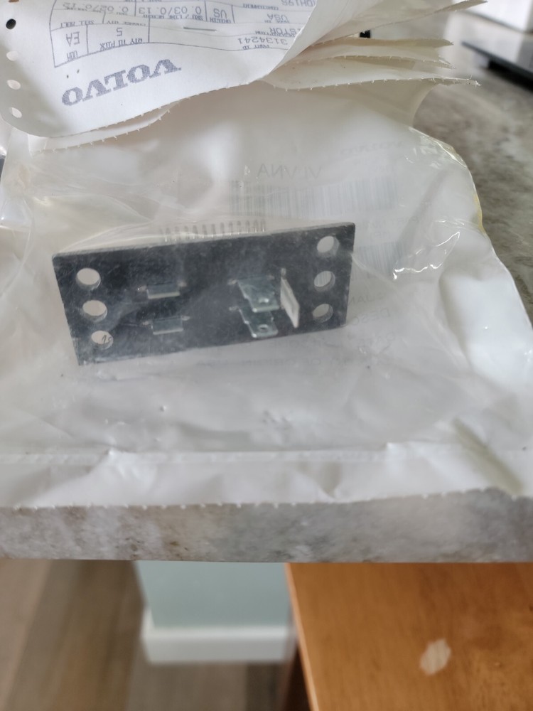 Volvo Blower RESISTOR 3134241