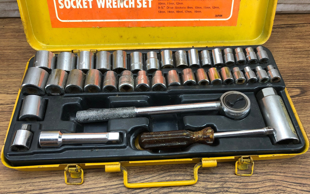 Vintage Fleetwood 40 pc Socket Wrench Set