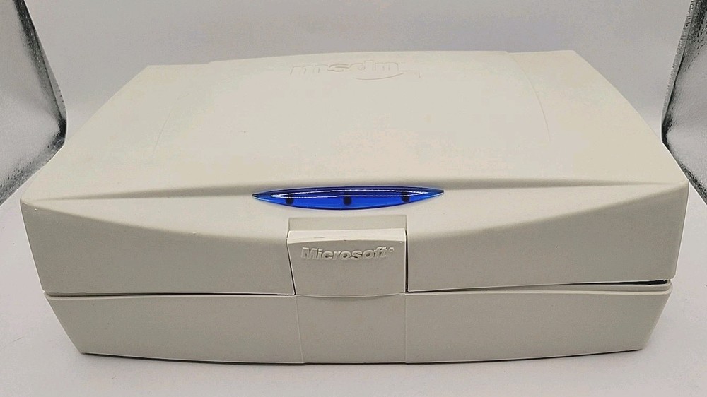 Microsoft Developer Network MSDN Discs Case With Disk Storage Folders