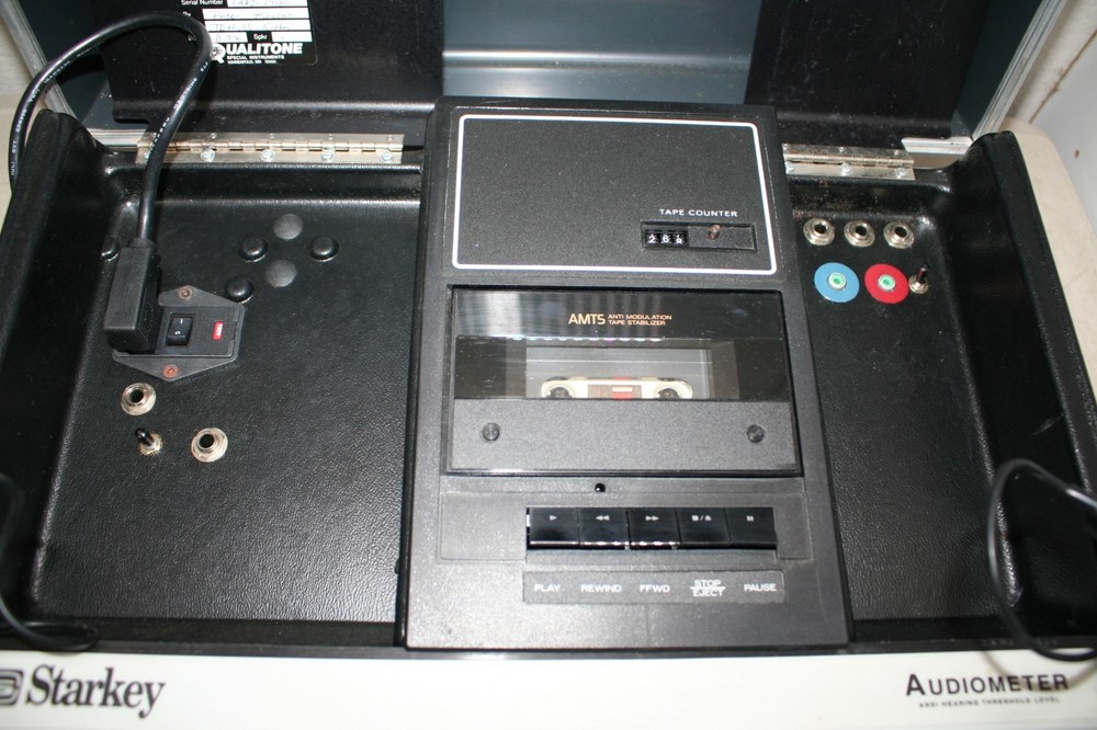 Starkey Audiometer with Microphones AS-IS