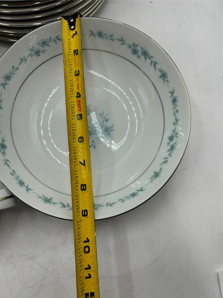 61 PCS --MIKASA DELPHINA - 10) 5 PC SETTINGS + EXTRAS SERVING PCS -- GRAVY
