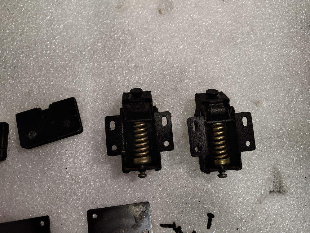 Harman Kardon Rabco ST-7 turntable hinges, 1 pair