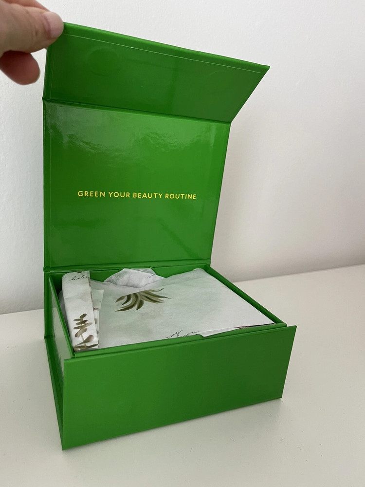 Tata Harper small gift box, green cardboard, EMPTY BOX, perfect condition