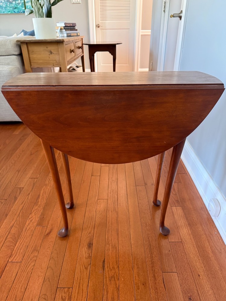 Eldred Wheeler Cherry Oval Queen Anne Style Drop Leaf Table
