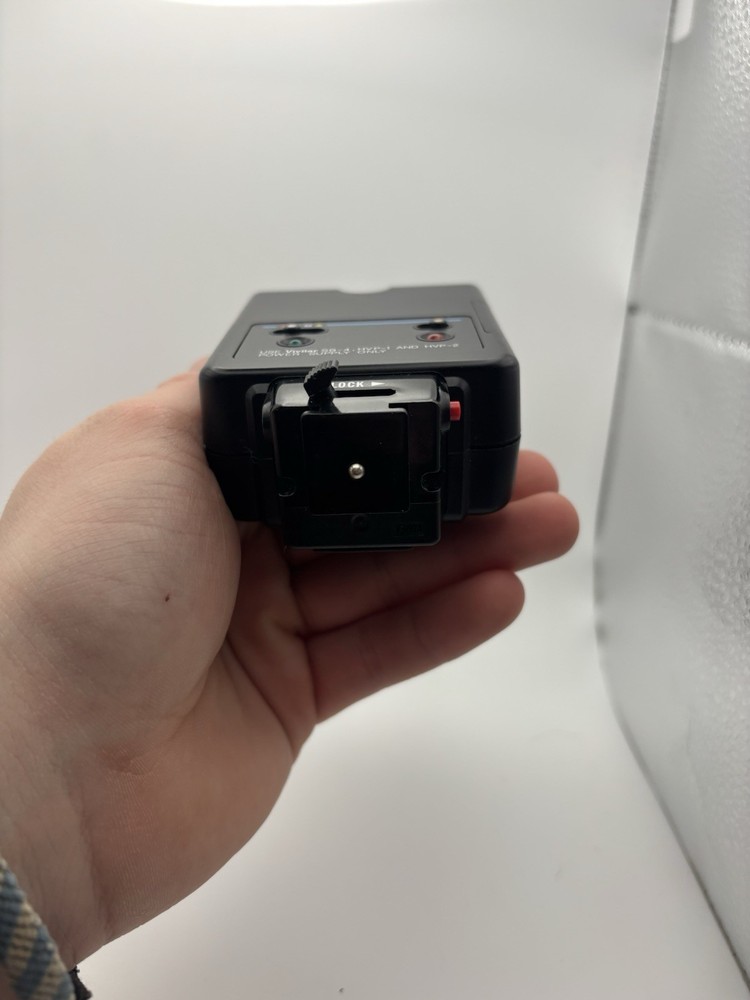 Vivitar Zoom Thyristor 2500 Shoe Mount Flash
