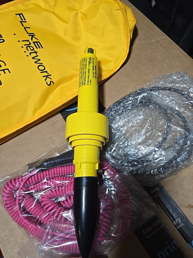 Fluke Networks C9970 Voltage Detector.