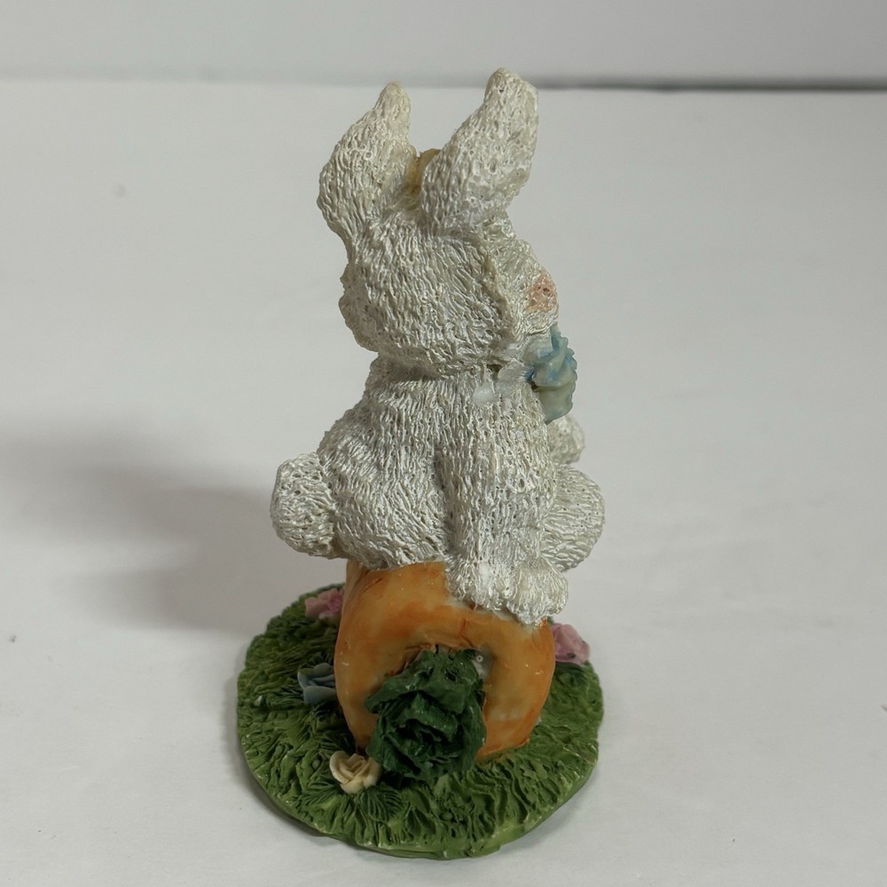 Vtg Trippie’s Inc Bunny With Carrot Easter Polystone Boxed