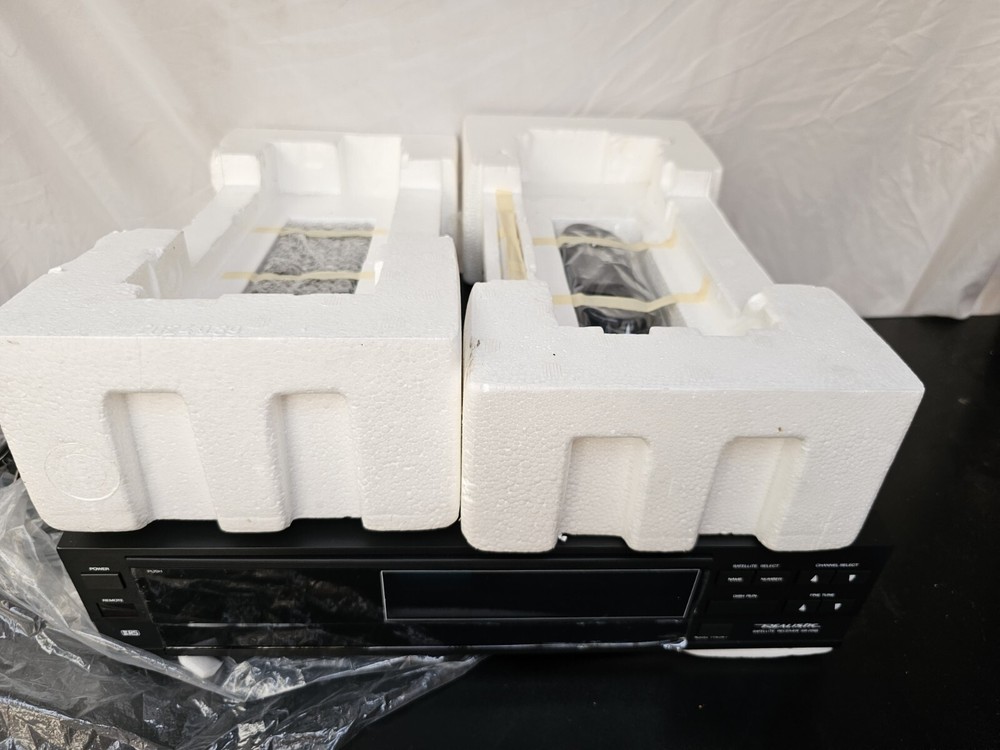 Realistic Satellite Receiver SR 2010