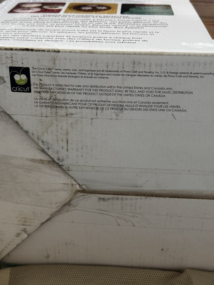 Cricket Cake Machine W/ Box