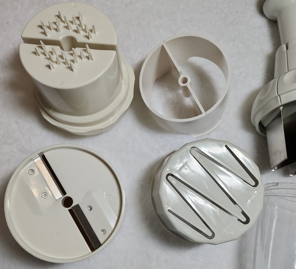 Pampered Chef Chopper & Spiral Slicer Lot missing chopper bottom