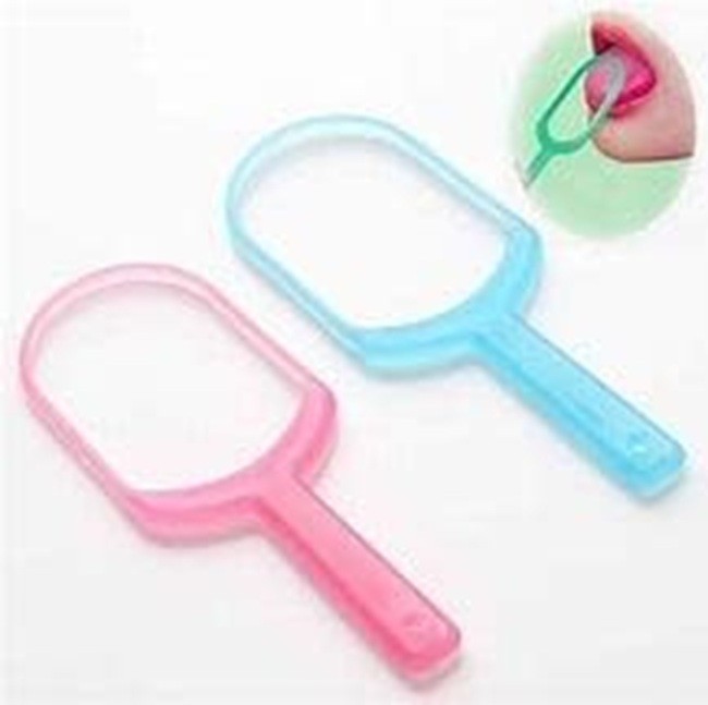 100 X Mini Disposable Toothbrushes w/Cleaning Beads Mint Toothpaste & Pick