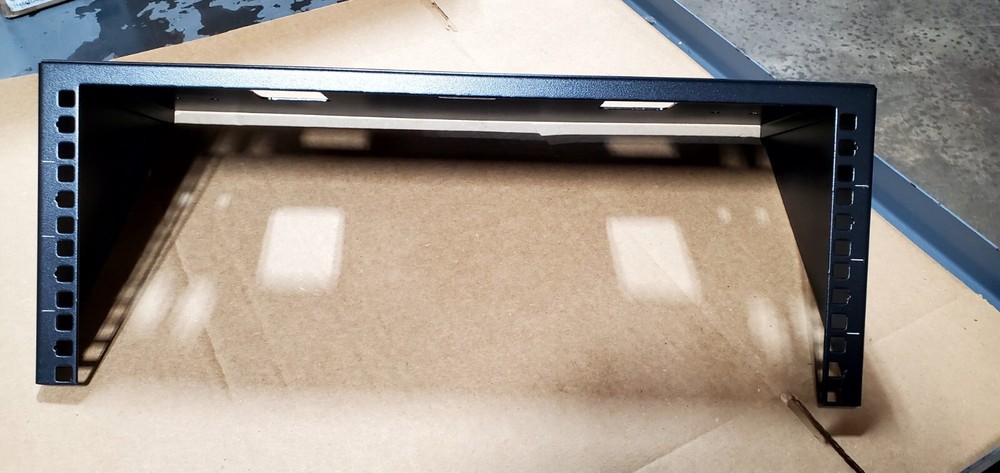 Wall MNT Rack; Verticle 4U; BLK