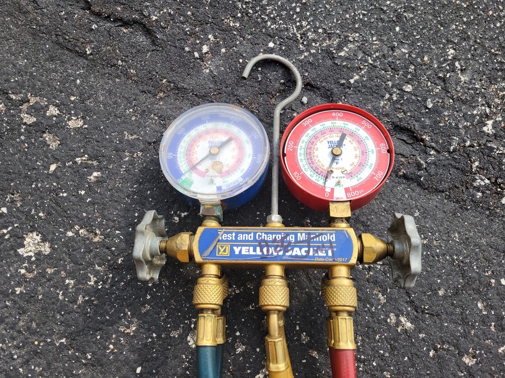 Yellow Jacket HVAC Test And Charging Manifold- Ritchie Engineering Code 2010