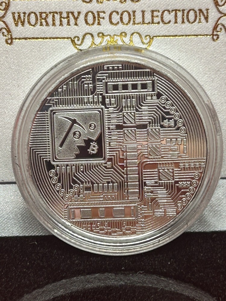 Bitcoin In A Black Velvet Display Case 🇺🇸💯✨