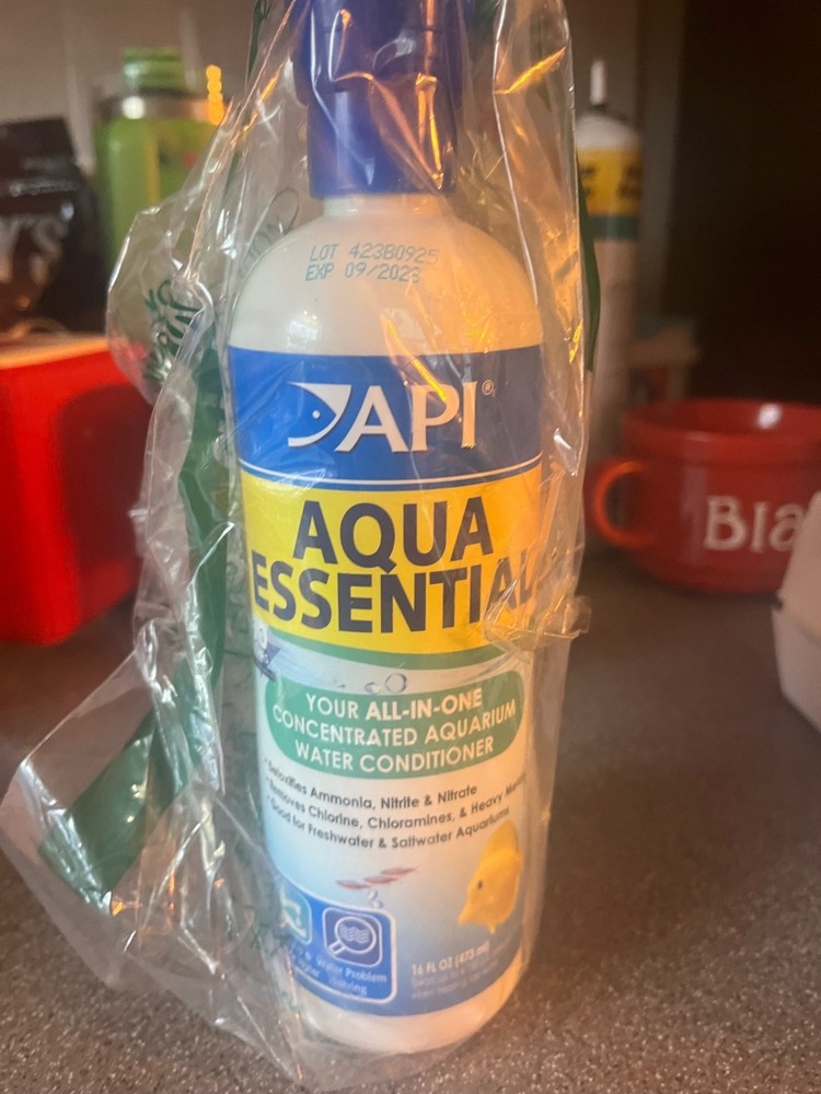 API Aqua Essential Water Conditioner 16oz Dechlorinator Ammonia Remover
