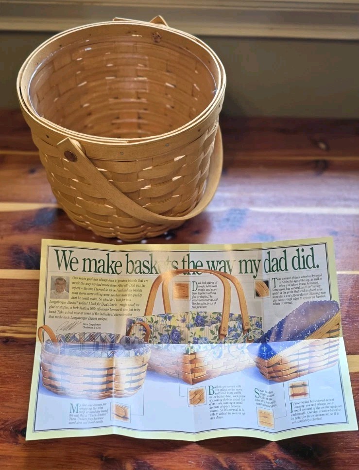 1997 LONGABERGER Classic Medium Fruit Basket w/ Protector & Pamplet