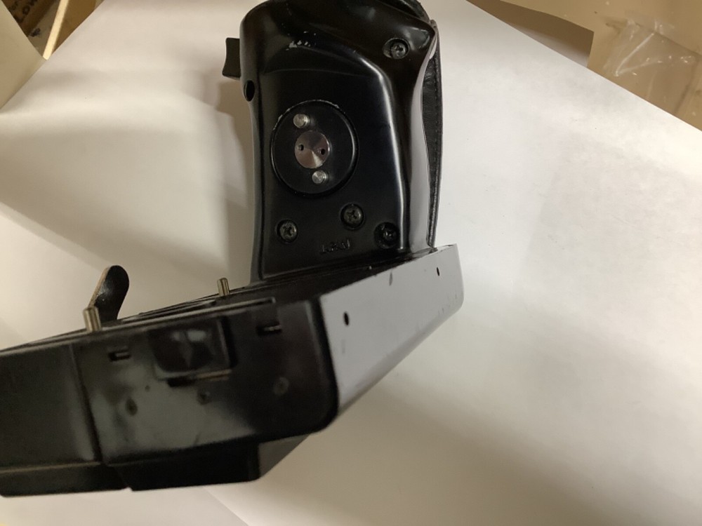 Mamiya Handheld Trigger Grip