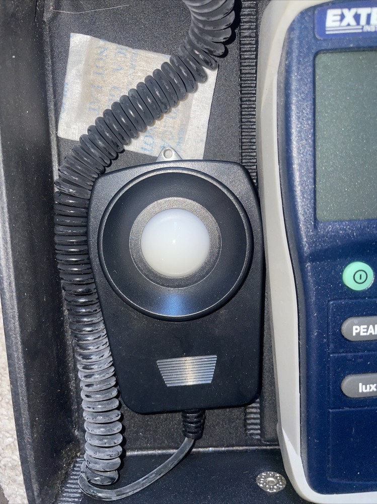 Extech Instruments Easy View EA30 Light Meter 40 To 40000 Foot Candles
