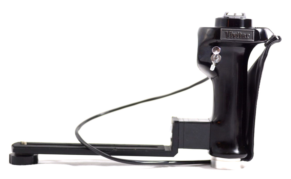 HEAVY DUTY VIVITAR QUICK RELEASE CAMERA FLASH BRACKET WITH CABLE SHUTTER RELEASE