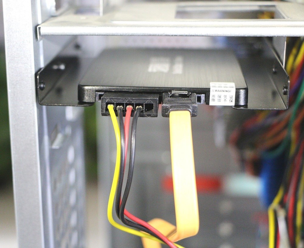Complete 2-Pack SSD to HDD Mounting Bracket - Includes 16 Screws for Easy Setup