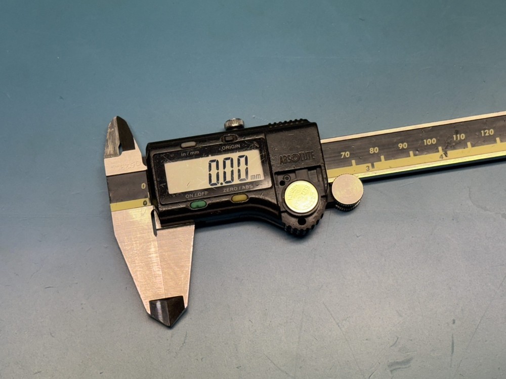 Mitutoyo 500-196-20 6" Calipers