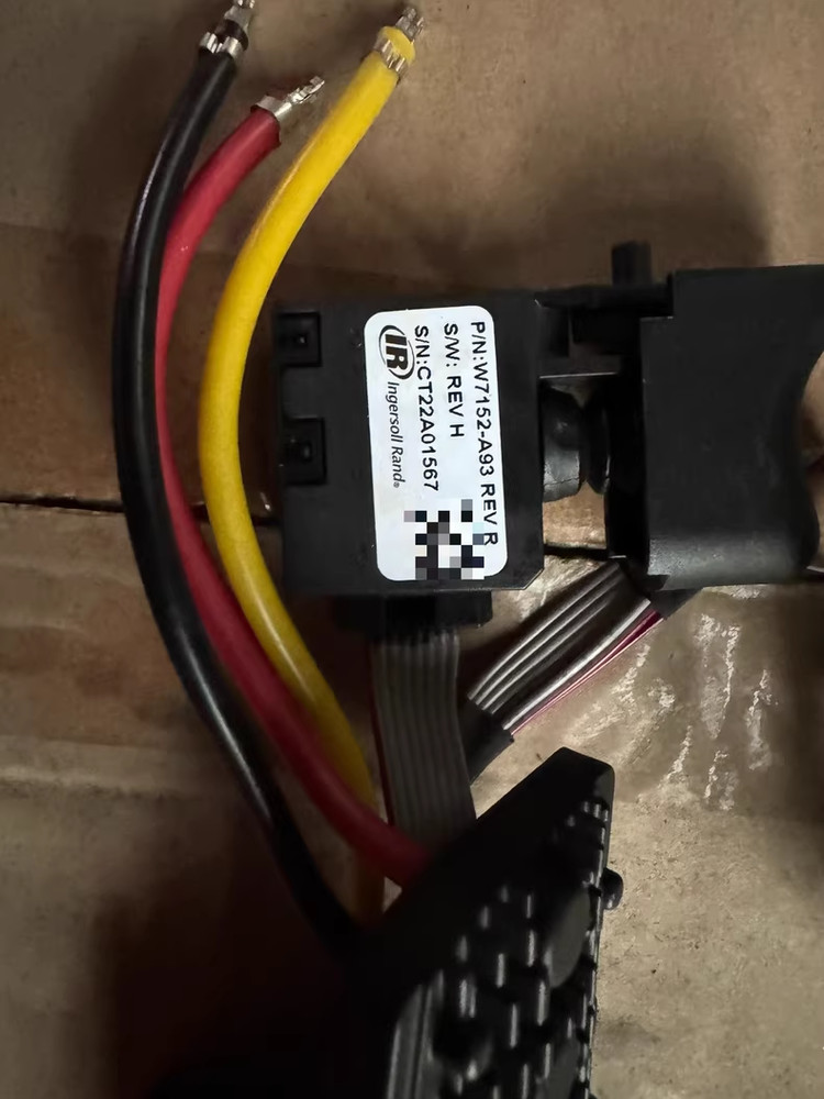 1PCS New W7152-A93 switch assembly