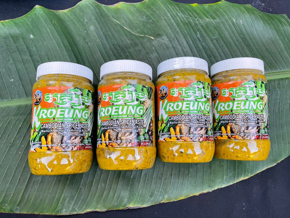 Kroeung 3 Jars (Cambodian spice Paste 19 Oz Per Jar)