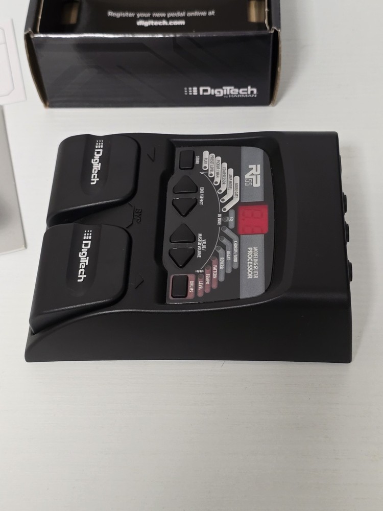 Digitech RP55 Multi-Effects Pedal - with Power Supply