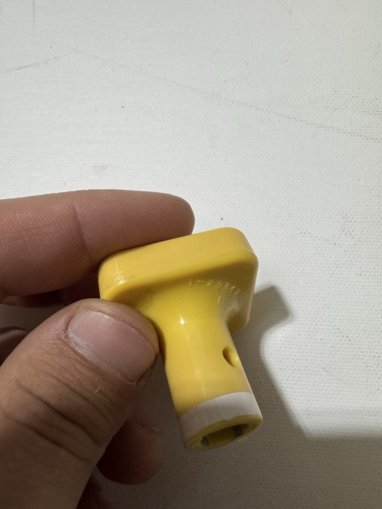 Bendix Parking Brake Dash Valve Knob Yellow Pull Apply Push Release
