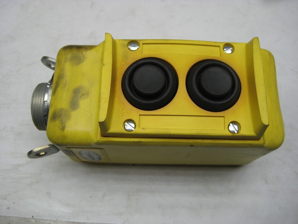 HUBBELL PBS2 PUSHBUTTON STATION NSNP