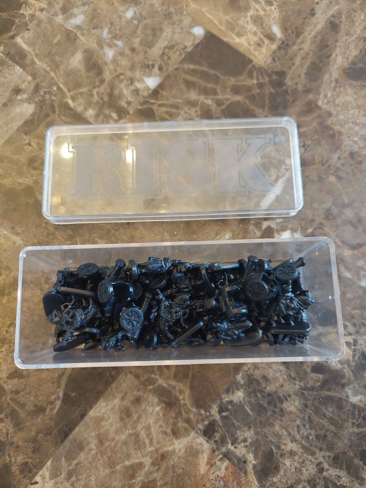 Risk 1998 Black Army Figurines Full Set Good Condition