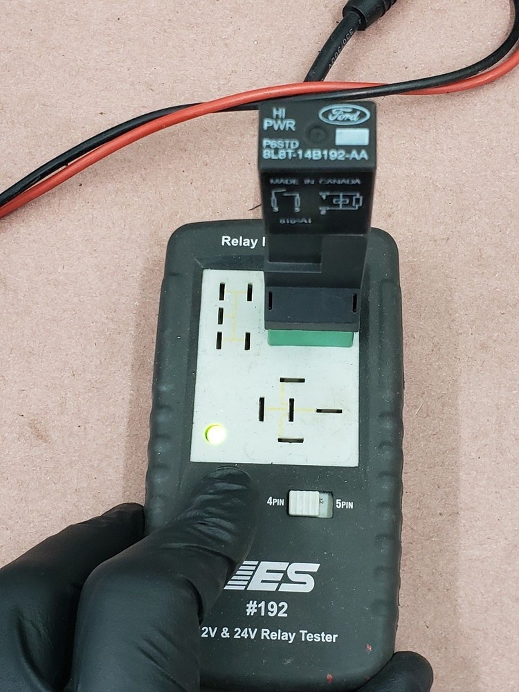FORD RELAY OEM 8L8T-14B192-AA   TESTED