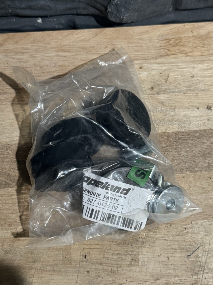 NEW Copeland 527-0175-02 Compressor Mounting Kit