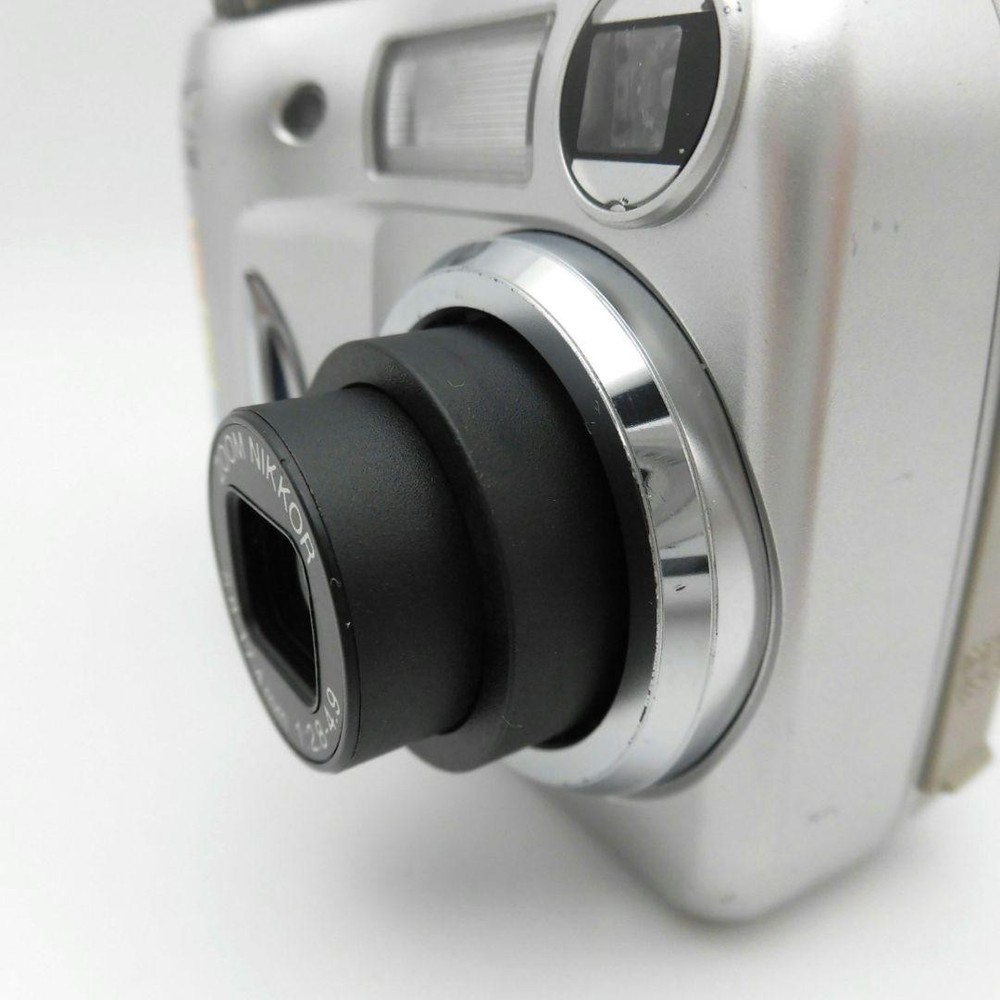 Nikon COOLPIX 3100 Compact Digital Camera Silver Tested with Accessories