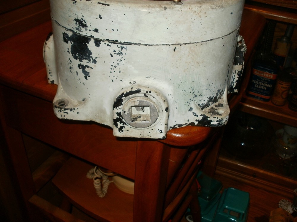 vintage ship clock g. e. complete clock