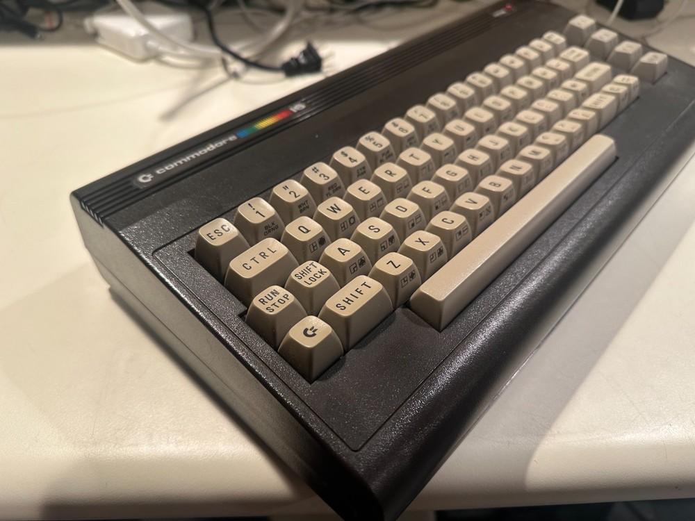 Commodore 16 Vintage Computer C16 Powers on No Video READ