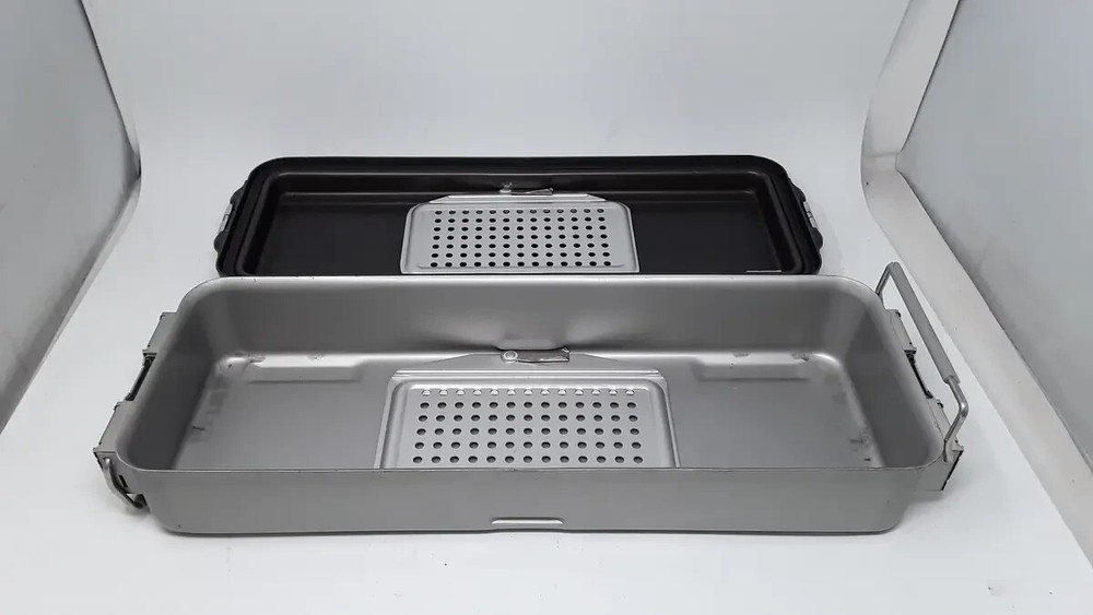 V. Mueller CD4-3B Genesis 19" x 6" x 3" Deep Container Perforated Case Pan