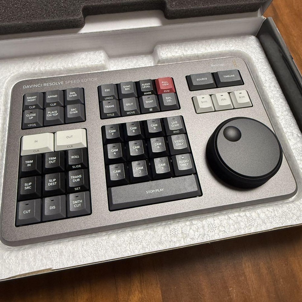 Blackmagic Design DaVinci Resolve Speed Editor Black