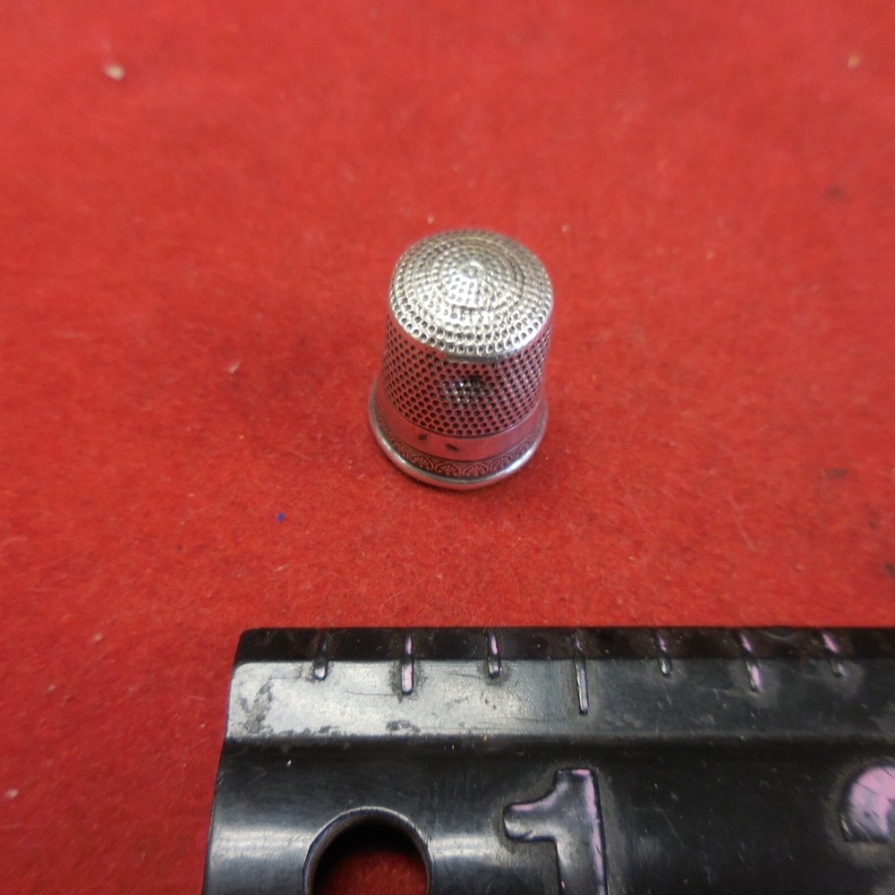 Vintage sterling silver Thimble -tested not marked #a