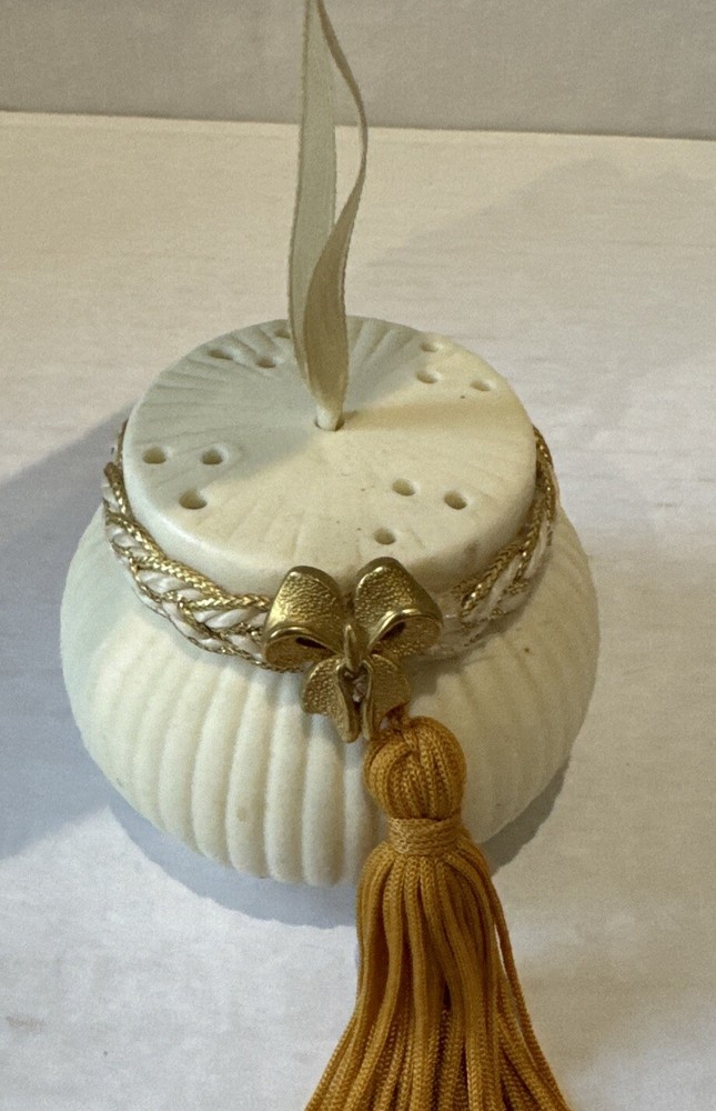 Fancy Vtg Ivory Ceramic Bulb & Tassel Atomizer Perfume Bottle 2.5”