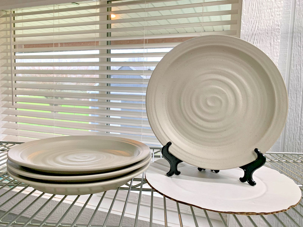 Pottery Barn Larkin Stoneware Dinner Plates Shell White S/4 #A173A