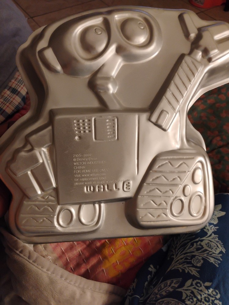 Disney Pixar Wall-E Cake Pan