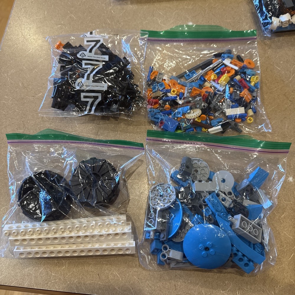 LEGO Boost Creative Toolbox (17101) Coding STEM Learning Toy Complete Sealed Bag