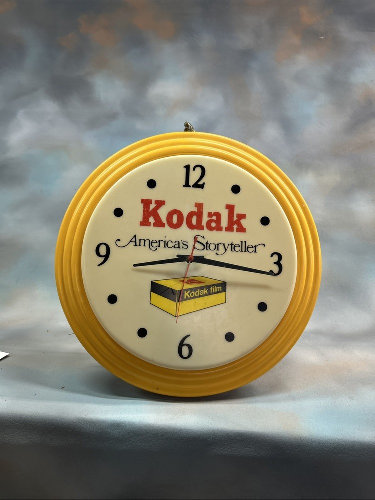 Vintage Kodak Cascade Lighted Plastic Advertising Clock in original Box. It Work